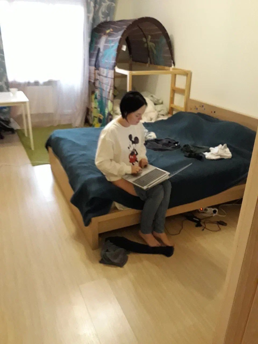 7 лет назад. Люблю эту случайную фотографию, она отражает важное в моём прошлом и идеально иллюстрирует этот пост