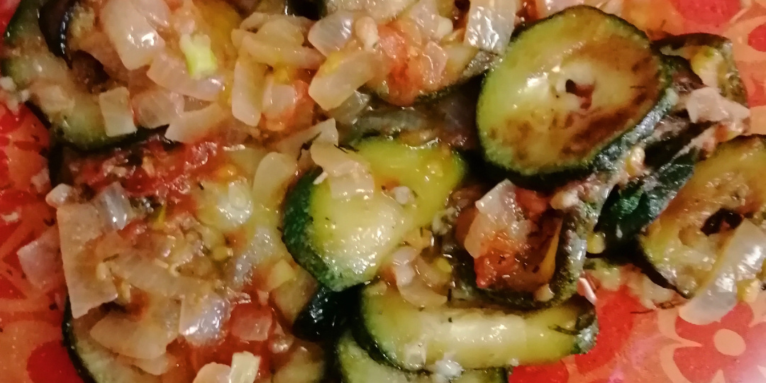 Готовлю кабачки замороженные.