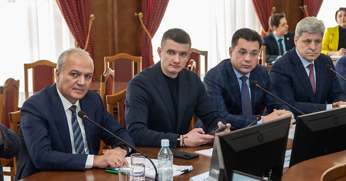 Депутаты Ашот Рафаелян, Александр Савельев, Дмитрий Франчук и Александр Терепа.