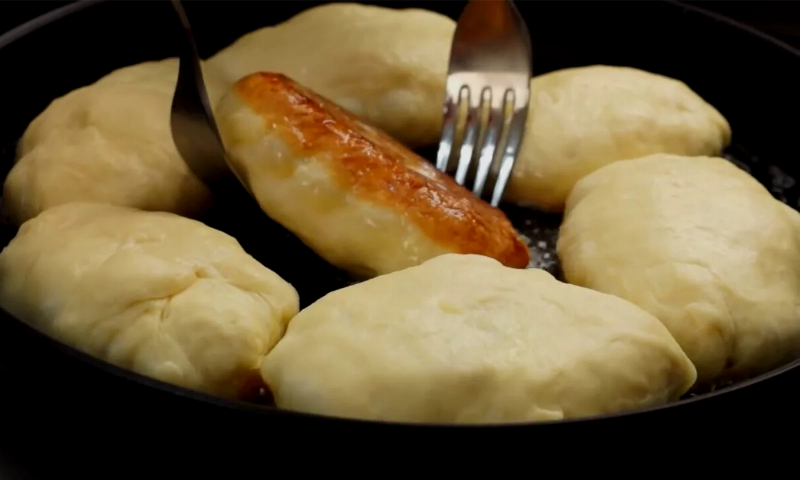 Жареные пирожки с картошкой и луком