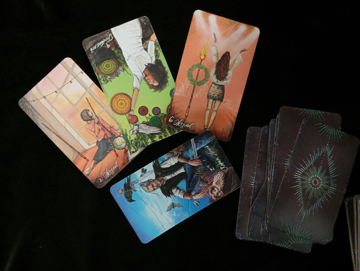 Таро для Стрельцов на март 2026