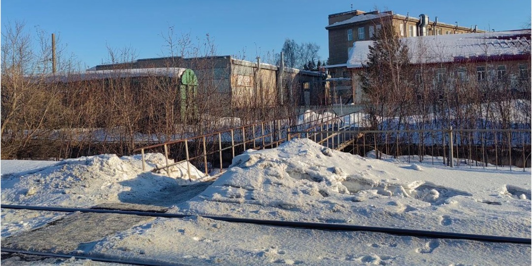 Электричка насмерть сбила пенсионера в Новосибирске