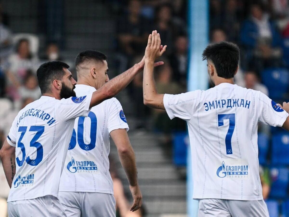    Футболисты "Оренбурга" | © Фото : соцсети ФК "Оренбург"