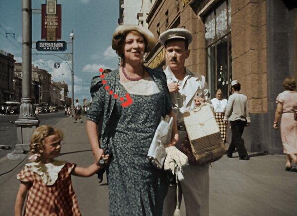 Фаина Раненвская в фильме Подкидыш.