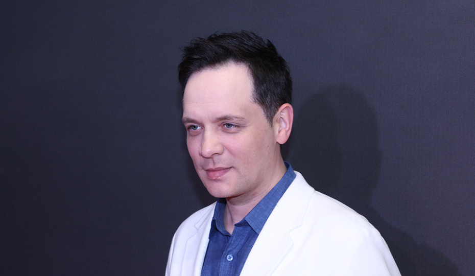 Скандал в группе «Корни»: Асташенок ответил подтрунивающим над ним участникам бойз-бэнда