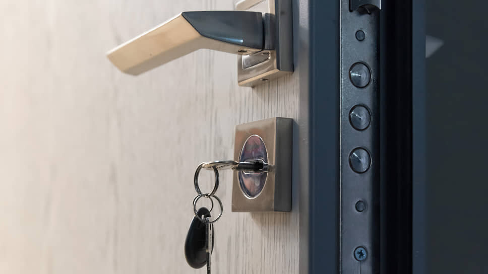 Жительница Казани фиктивно зарегистрировала 1,2 тысячи мигрантов.📷Фото: Олег Харсеев / Коммерсантъ