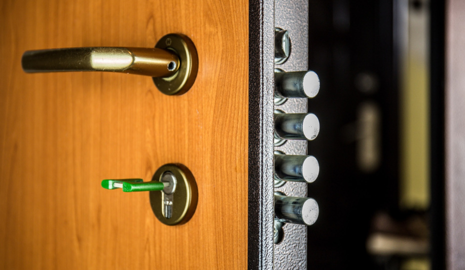 Уголок для многоженца: юрист раскрыл вероятный исход скандального дела с выдачей квартир сердобским мигрантам