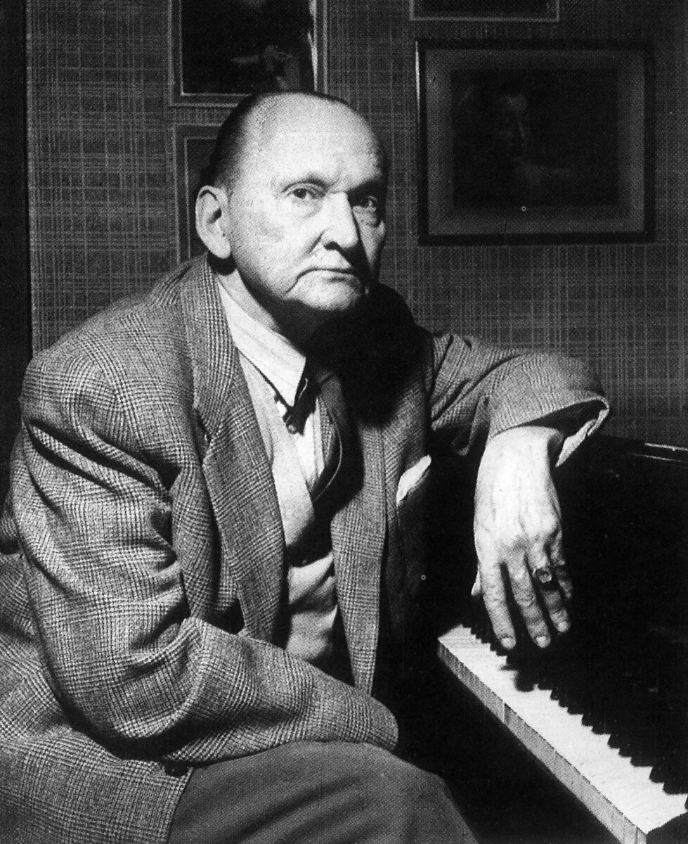 Александр Вертинский дома у рояля | © РИА Новости / РИА Новости