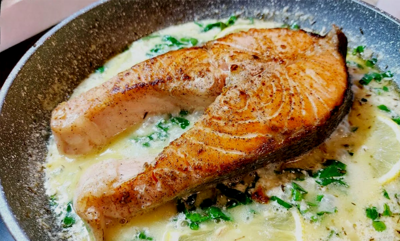 Стейк сёмги в сливочном соусе