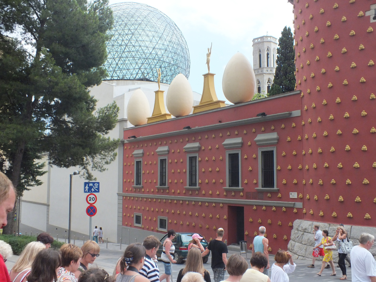 Театр-музей - последнее творение Дали