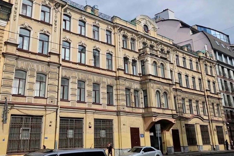    При строительстве здания использовали приемы эклектики и мотивы неоготики. Фото: КГИОП