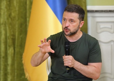    Без выборов и без референдума. Зеленский выбирает хорошую войну вместо плохого мира