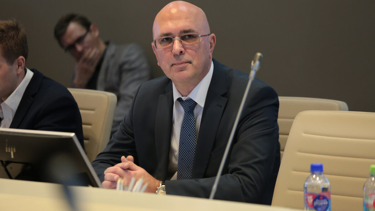 Не надо драматизировать нищету чиновников