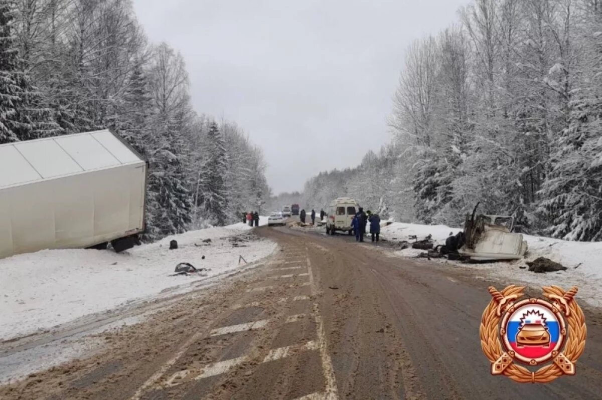    В Тверской области Volkswagen разорвало на части в результате ДТП