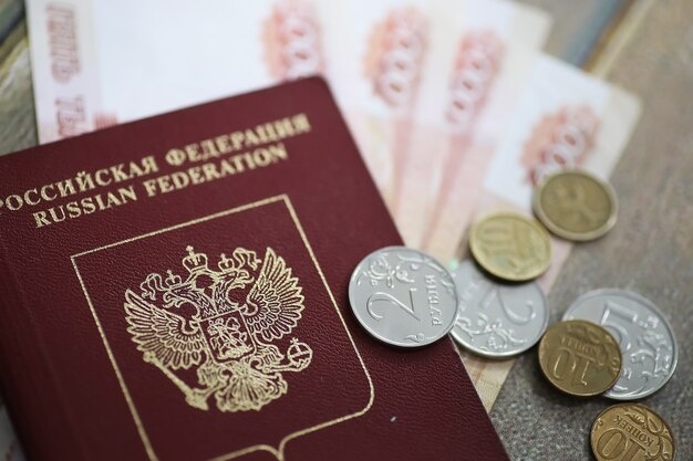 https://ru.freepik.com/premium-photo/documents-money-floor-russian-passport-currency_19339753.htm