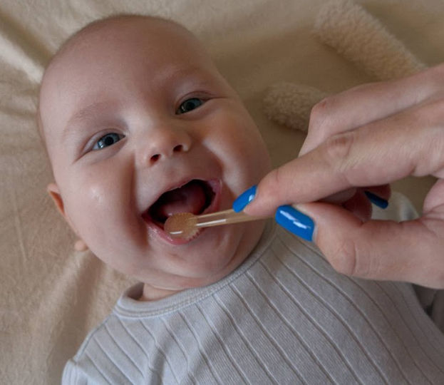 Зубы у детей: сроки, мифы и первые шаги к здоровой улыбке