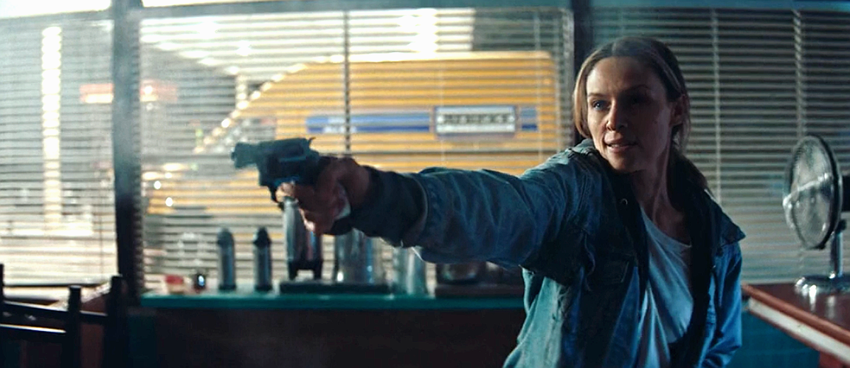 Кадр из фильма "Снова и снова"