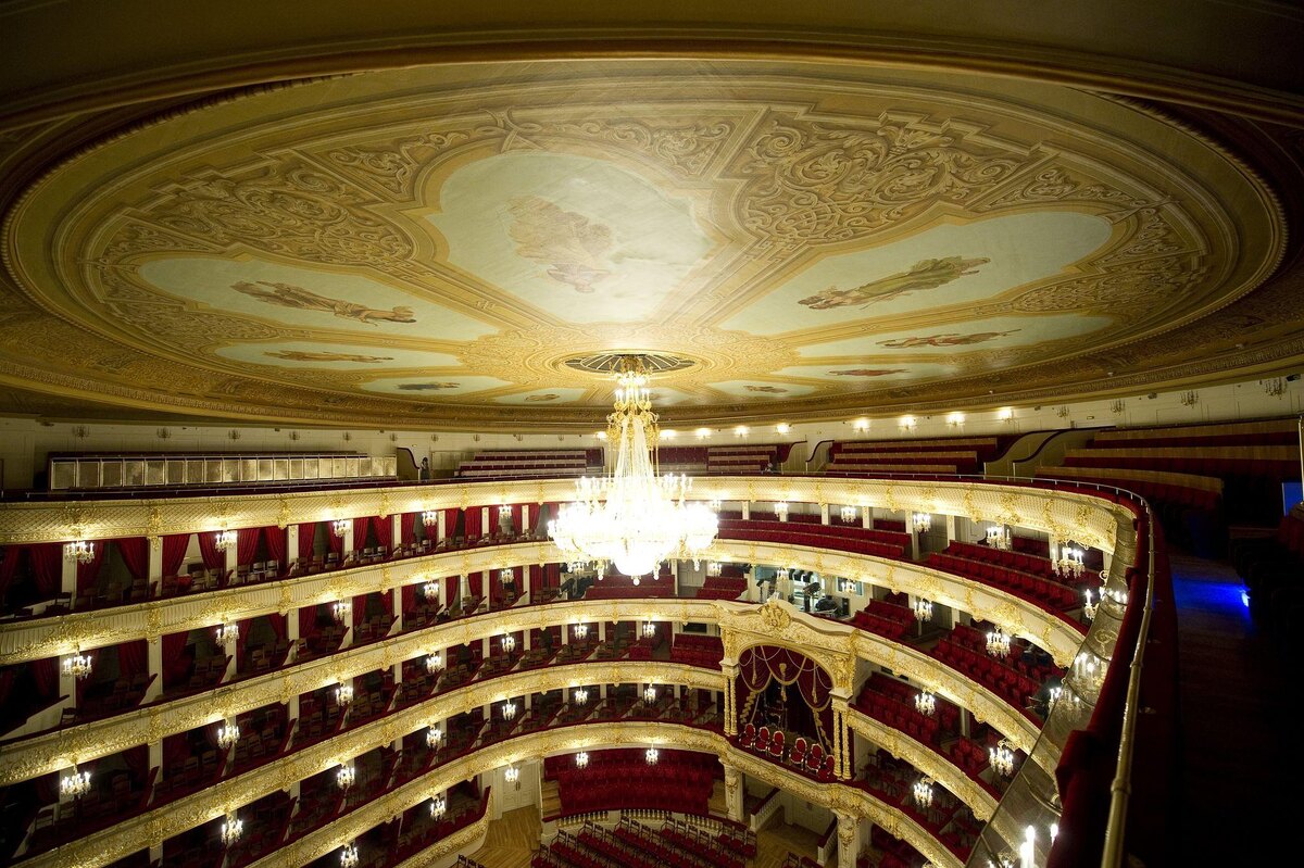 Ничего не видно в Большом театре