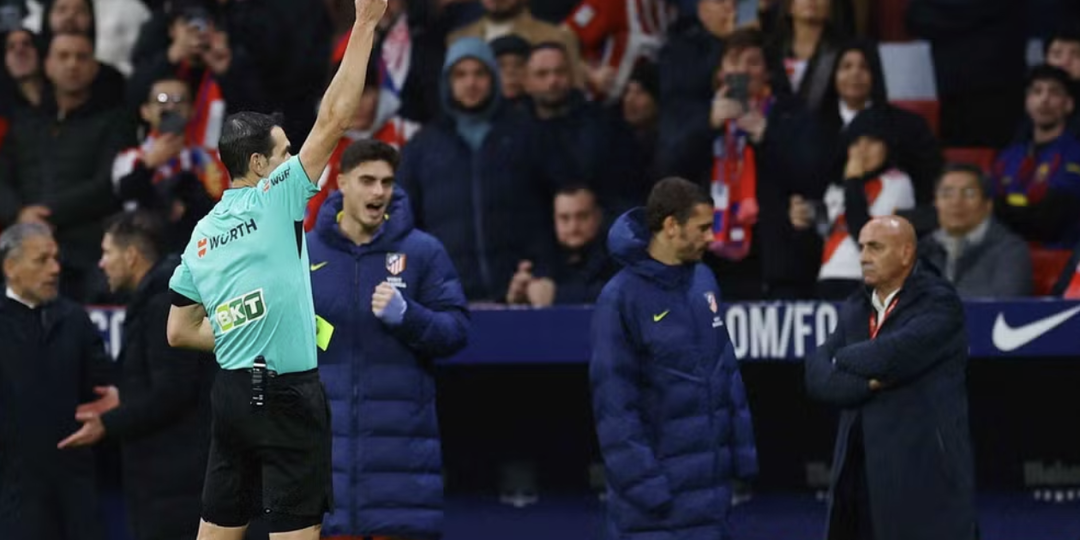 "Барселона" готовит жалобу на судейство в матче против "Атлетико"