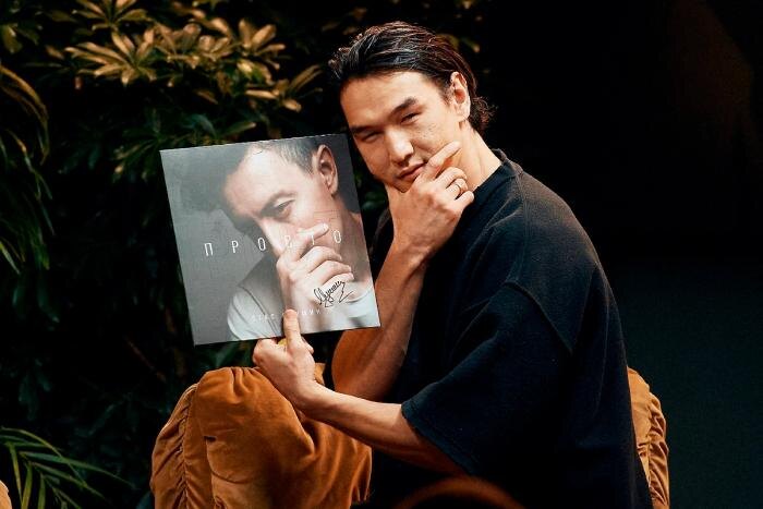 Обложка © VK / Нурлан Сабуров