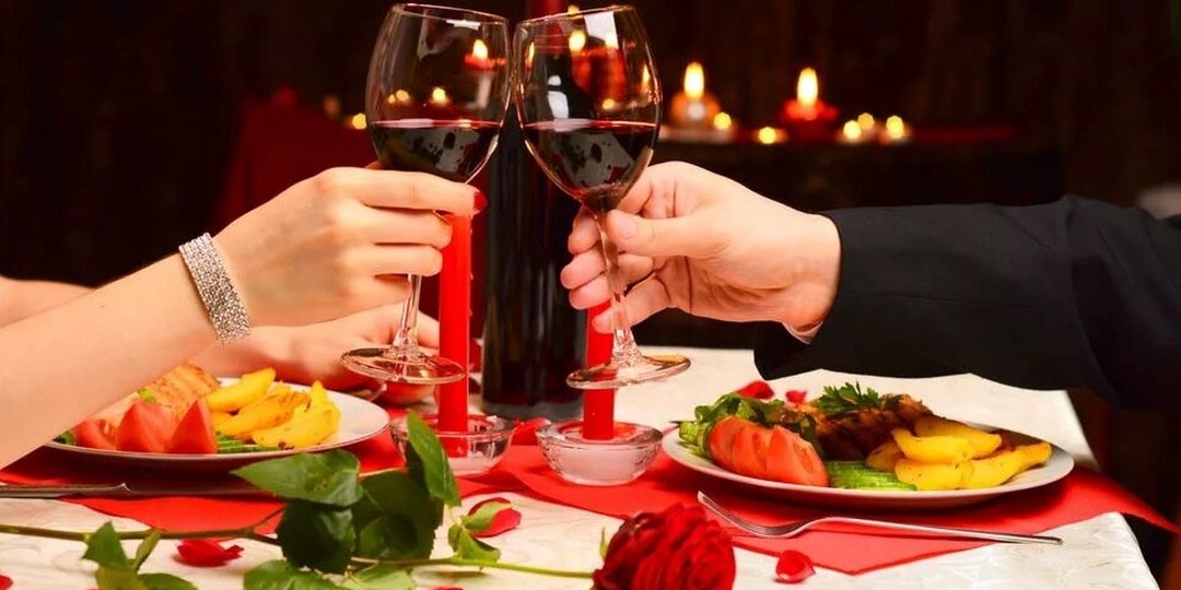 Как создать романтичную атмосферу за столом в День влюбленных