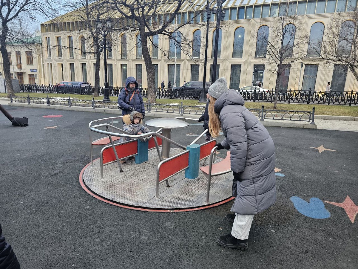 дочка с внуком