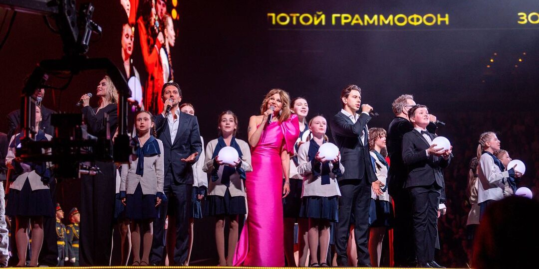 Елена Север и Артур Пирожков проведут «Золотой Граммофон» в Санкт-Петербурге