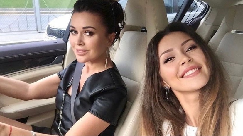 Анастасия Заворотнюк и Анна Заворотнюк 