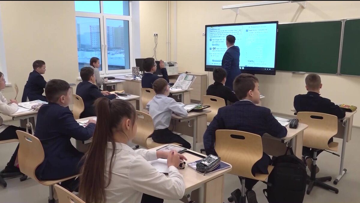    Глава Башкортостана Радий Хабиров подписал указ об усилении мер безопасности в школах и вузах