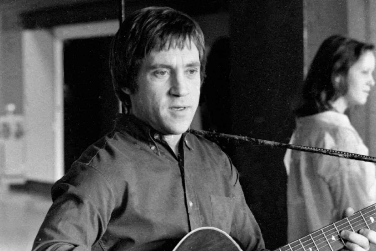    Последние стихи — не значит последнее произведение. В июне и в июле 1980 года Высоцкий продолжал писать песни, как для своего творчества, так и по заказу.