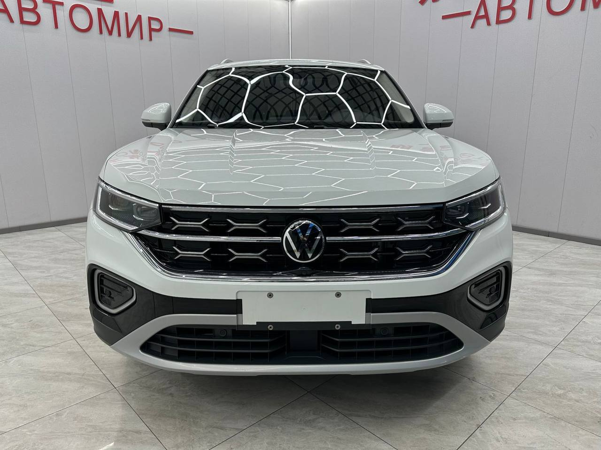 Фольцваген Тайрон. 2023 год выпуска. Пробег 16 тысяч км. Цена в Москве 2,8 млн рублей
