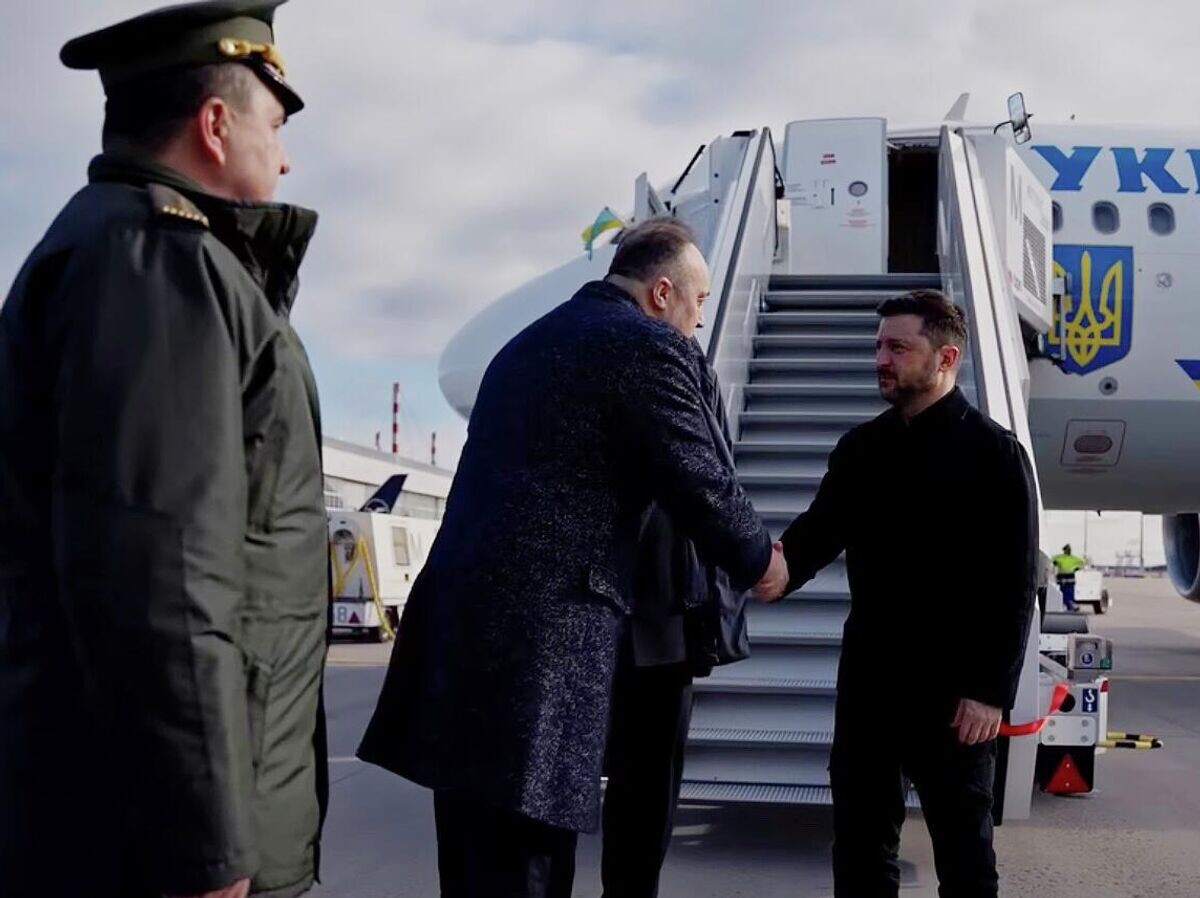    Владимир Зеленский в аэропорту Мюнхена. Кадр видео | © пресс-служба Владимира Зеленского