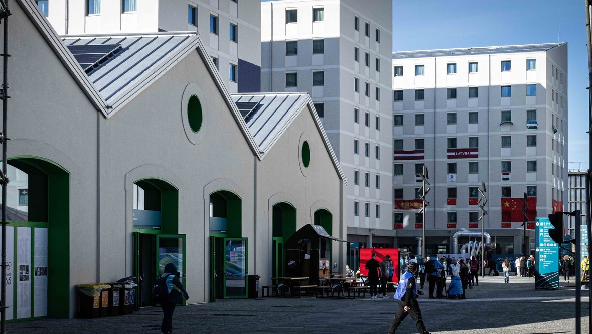    Олимпийская деревня в Милане. Global Look Press