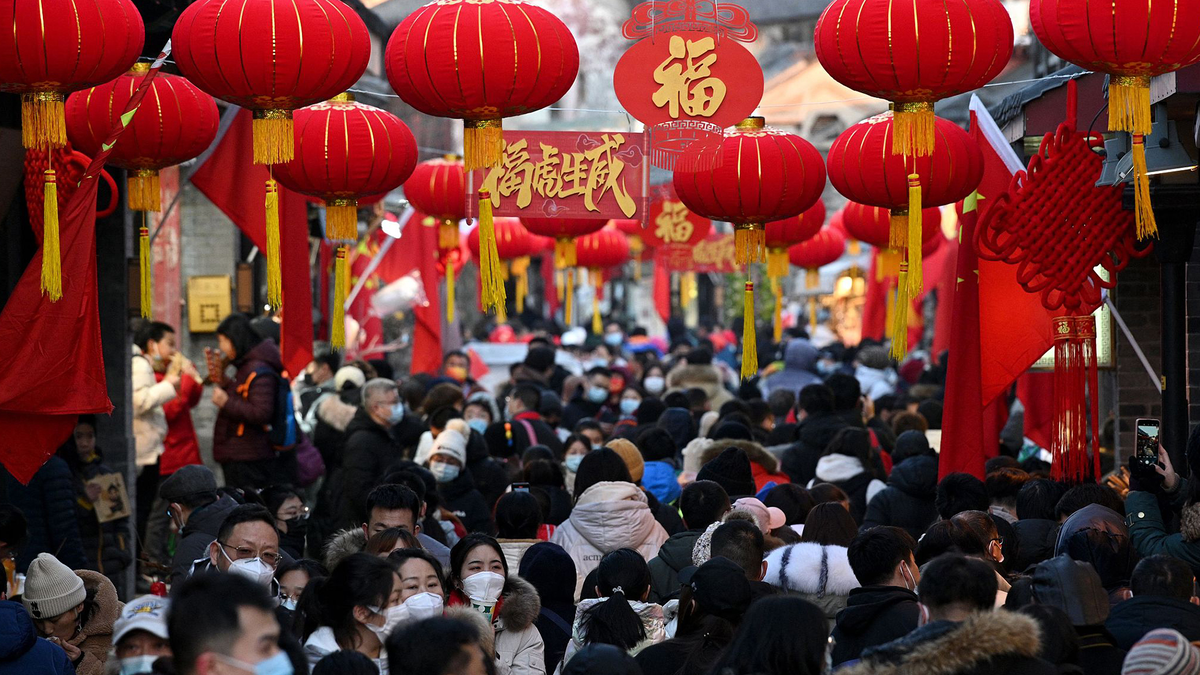 Что такое «великое переселение» китайцев и почему из-за него встают ваши поставки.