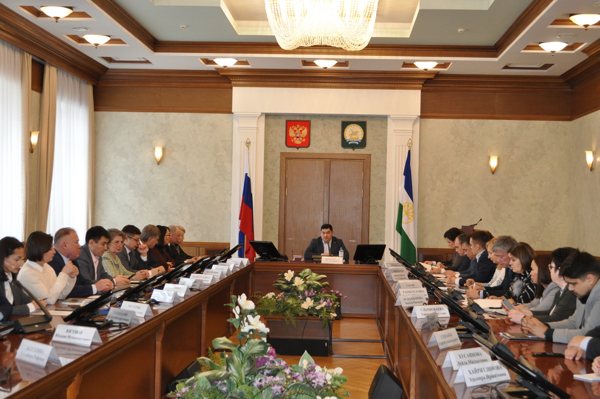     Яһалма зиһен менән туған телдә аралашайыҡ