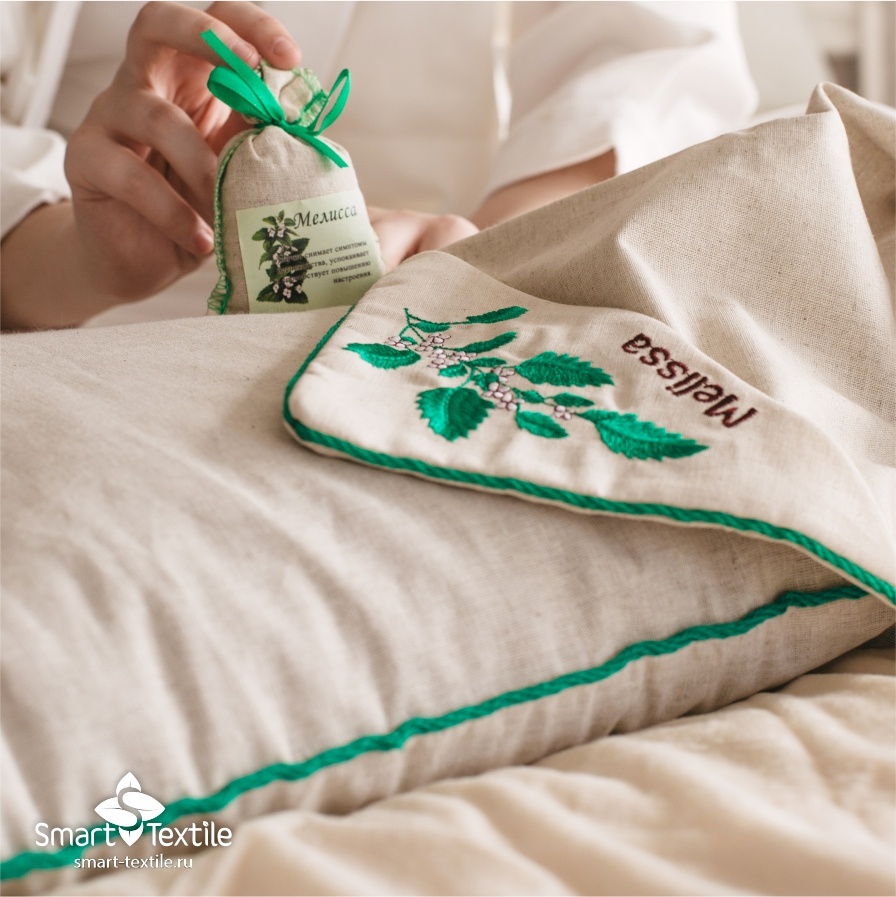 Подарочный набор подушка с лузгой гречихи во льне с аромасаше