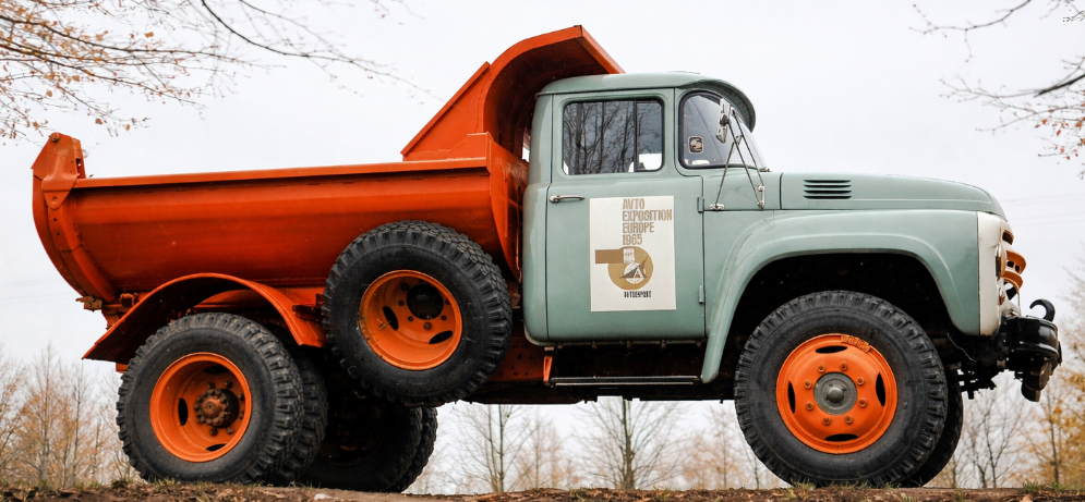 ЗИЛ-555: машина, на которой строили СССР