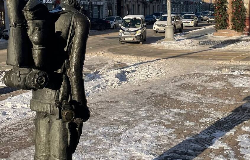 Центр Иркутска – это ещё городская скульптура и немного граффити