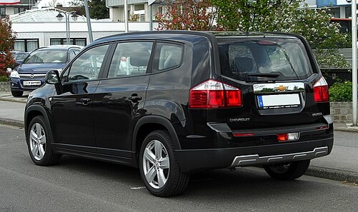 Chevrolet Orlando (сзади)