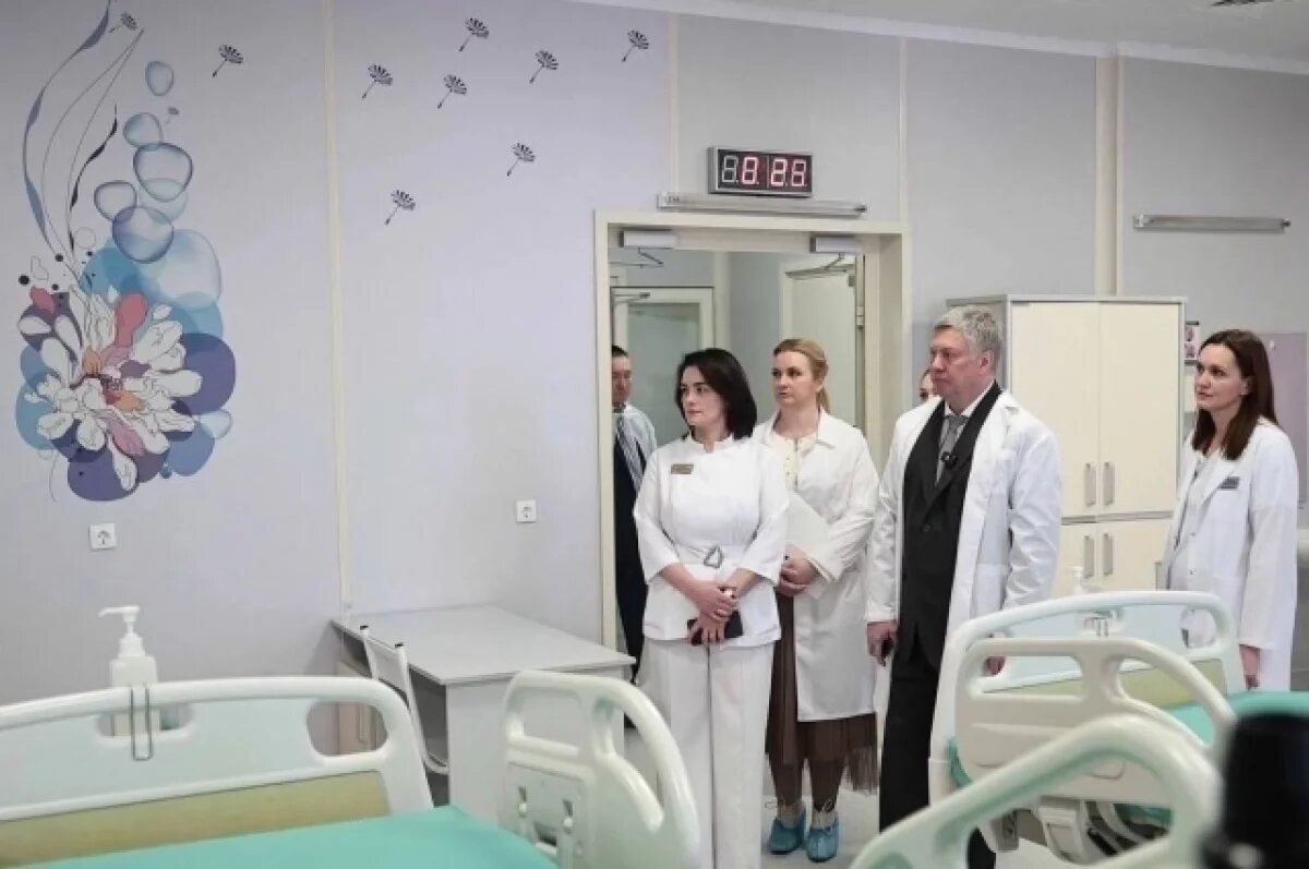    Губернатор осмотрел новое оборудование перинатального центра «Мама»