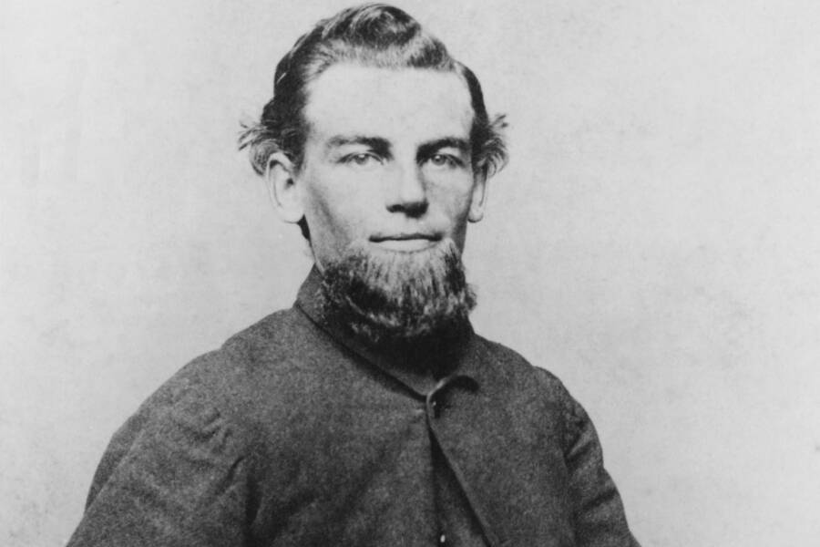 Портрет капитана Бенджамина Бриггса, который вел судно в его последнем рейсе.