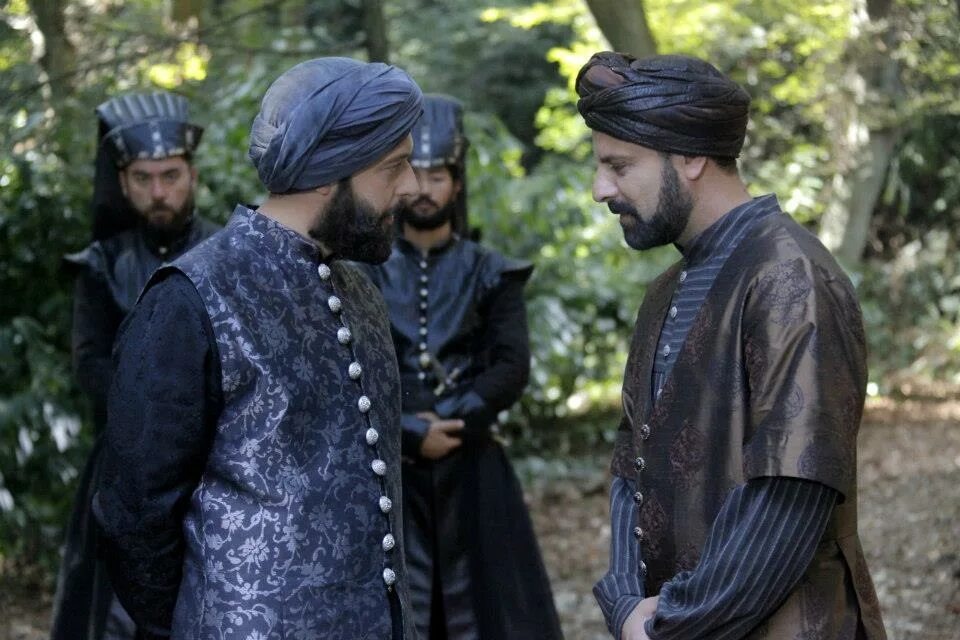 - На свалке нашли женщину. Никто не знает, кто она.