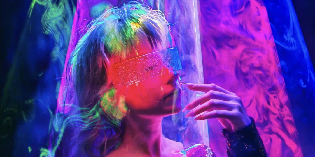 Профессиональный фотограф снял фото на HONOR Magic 8 Pro в стиле «Уэнсдэй» и Cyberpunk 2077