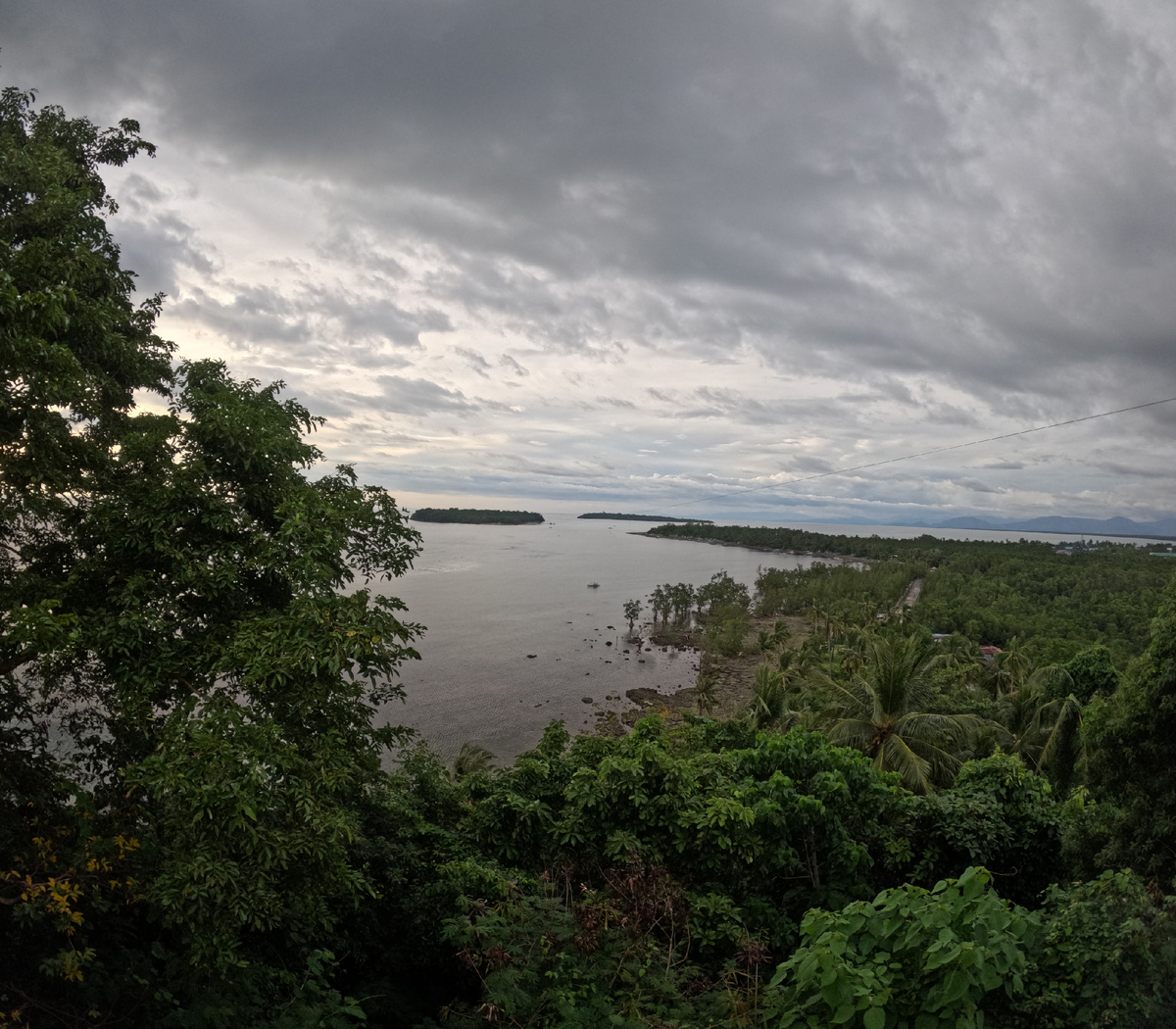вид с обзорной площадки, парк Парола. Саблаян
