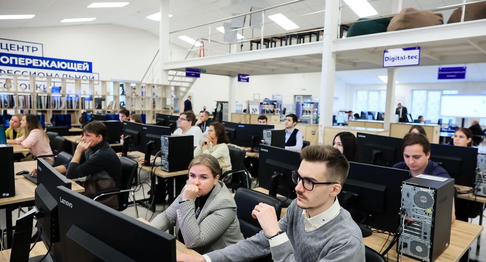    Посещение губернатором Подмосковья и председателем правительства РФ колледжа «Энергия» в Реутове / Медиасток.рф