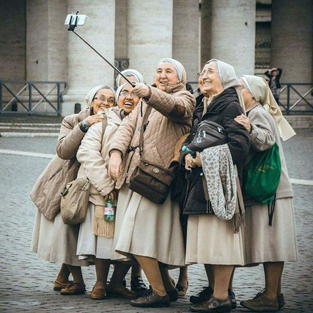 Стремитесь к тому, чтобы в вашем окружении были люди, которые вдохновляют вас, способствуют вашему росту и развитию. 