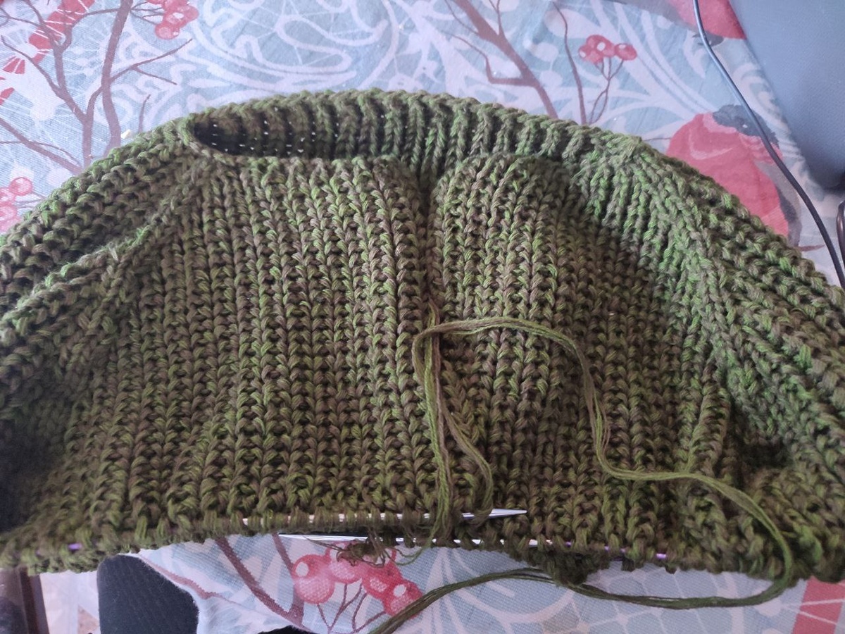 Вяжу реглан...