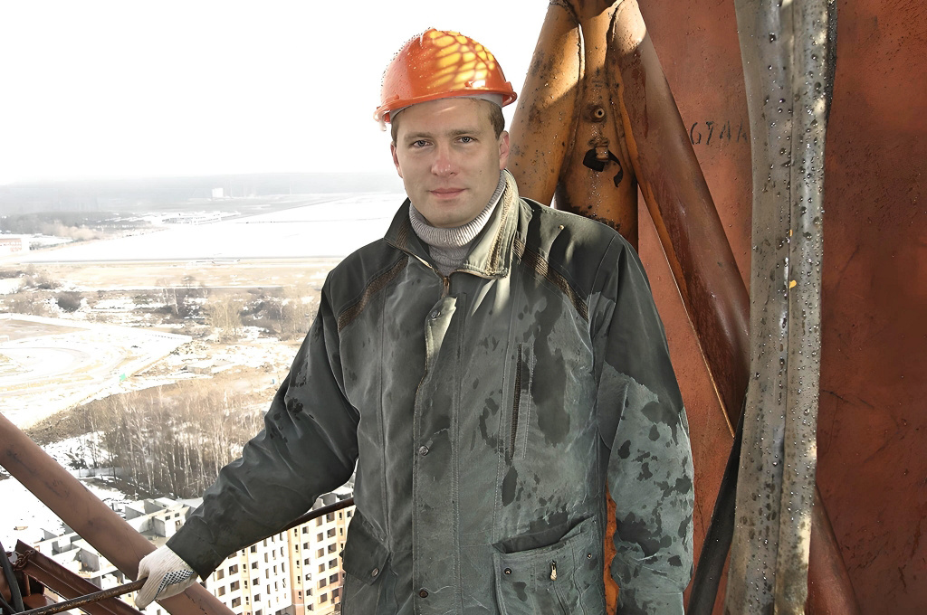 Я в 2008 году на строительном кране