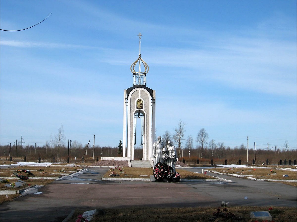 Часовня на мемориале захоронения воинов 2-й ударной армии в Мясном бору