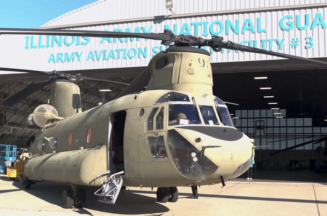 Самолёт, который спас амриканцеыв во Вьетнаме. CH-47 Chinook